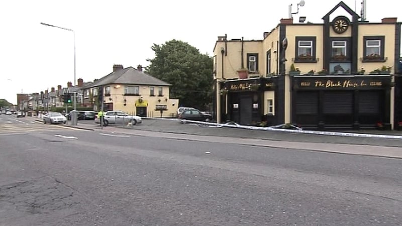 Black Horse Inn, Inchicore - Gunman entered and shot two men