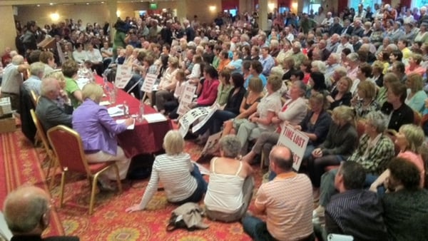 Protest - 2,000 attended public meeting over emergency unit