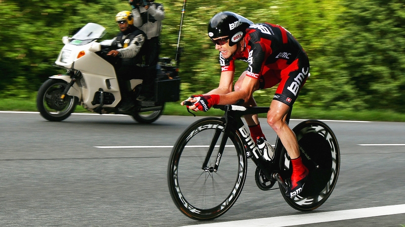 Cadel Evans has retained his lead of the Giro d'Italia