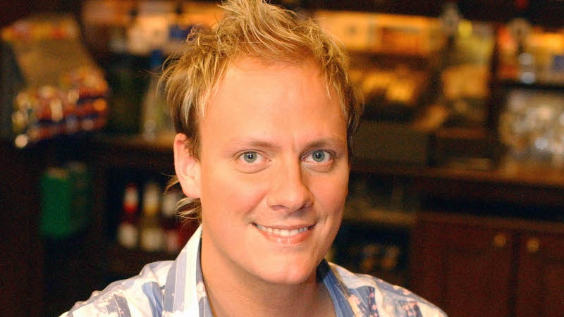 Corrie star staying on the Street