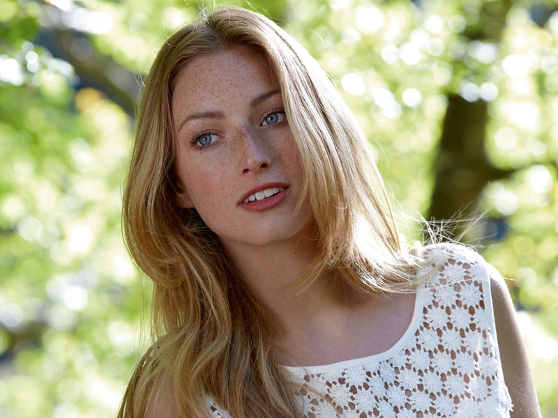 Balance a top heavy figure with these style tips