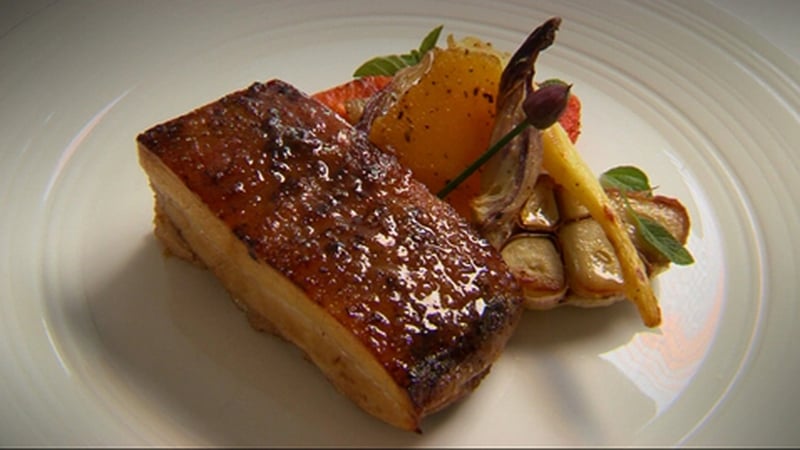 Turf roasting is not merely fashionable, it is also easily achievable, and gives a unique flavour to a joint.