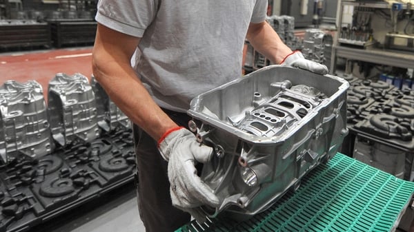 US factory output up 0.8% in February