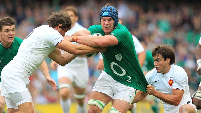France's Cedric Heymans (left) and Alexis Palisson (right) tackle Ireland's Sean O'Brien
