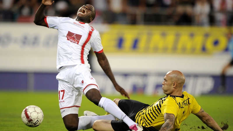 Daniel Majstorovic of Celtic brought down Guilherme Afonso of FC Sion - leading to a red card and penalty