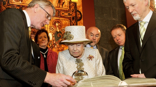 The Queen later visited Trinity College Dublin where she inspected a facsimile of the Book of Kells
