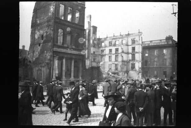 Ruins in Dublin in 1916