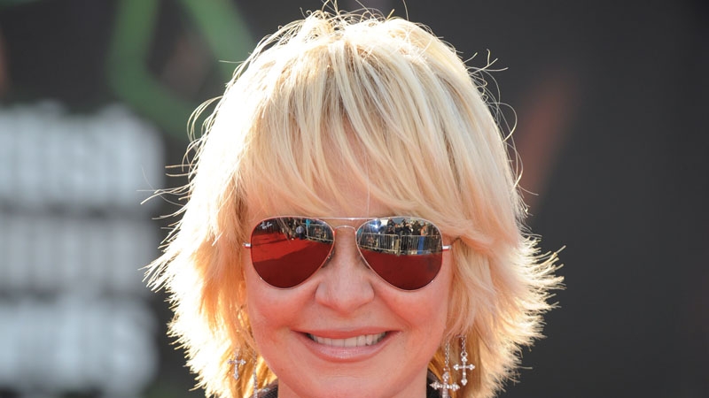 Lulu is swapping singing for salsa