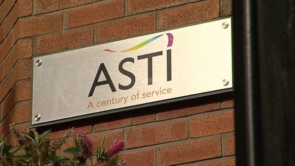 ASTI President hopes for constructive talks but believes schools could be shut in pay row