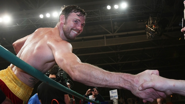 Andy Lee took his record to 29 wins and two losses with victory over Fitzgerald in Belfast