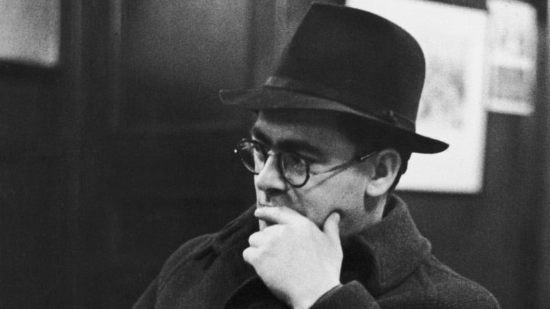 Myles na gCopaleen a cailleadh cothrom an lae seo 50 bliain ó shin