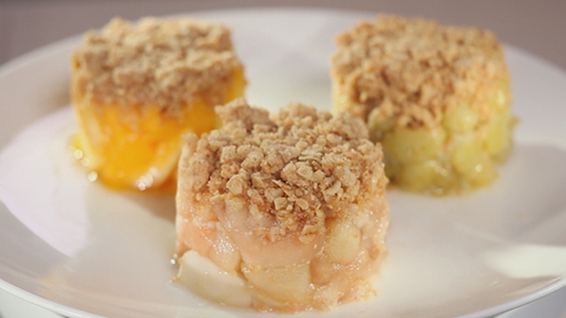 Gooseberry and Elderflower Crumble: Fulvio