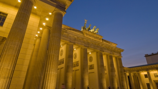 The German ZEW institute's monthly barometer measuring economic expectations fell 1.3 points to 17.4