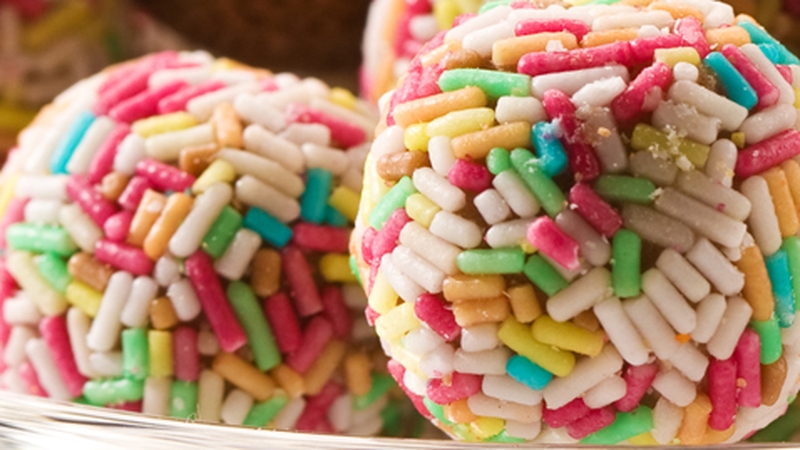 Try this fun recipe for Easter treats by Louise Lennox.