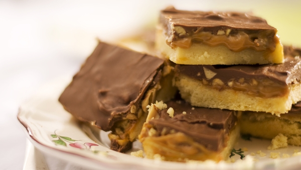 Chocolate, toffee and peanut squares