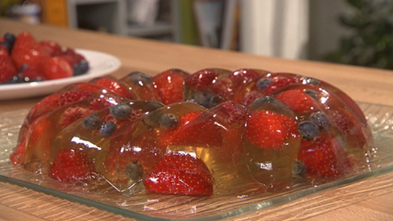 Catherine Fulvio's Apple Berry Jelly