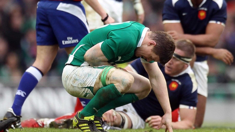 O'Driscoll shoulder problem - The Ireland captain suffers a shoulder injury against France during the RBS 6 Nations