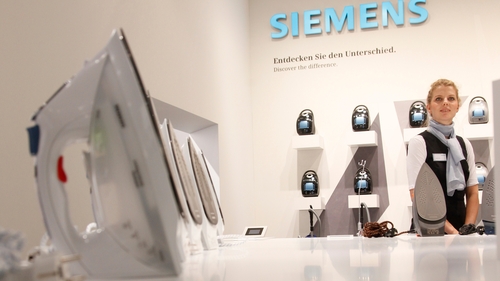 Siemens reported net earnings of €1.21 billion for its fiscal first quarter