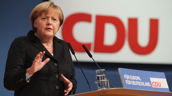 Angela Merkel tells party she wants overhaul of EU treaties