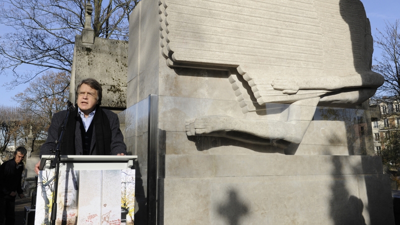 Oscar Wilde's only grandson Merlin Holland at today's ceremony