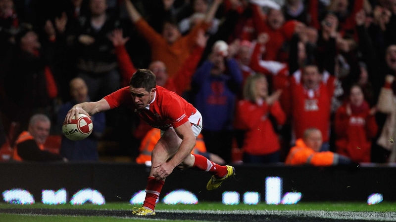Shane Williams touches down for his last-ever Wales try