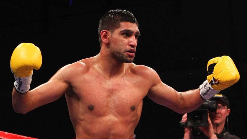 Amir Khan has expressed his disappointment at not securing a fight with Floyd Mayweather
