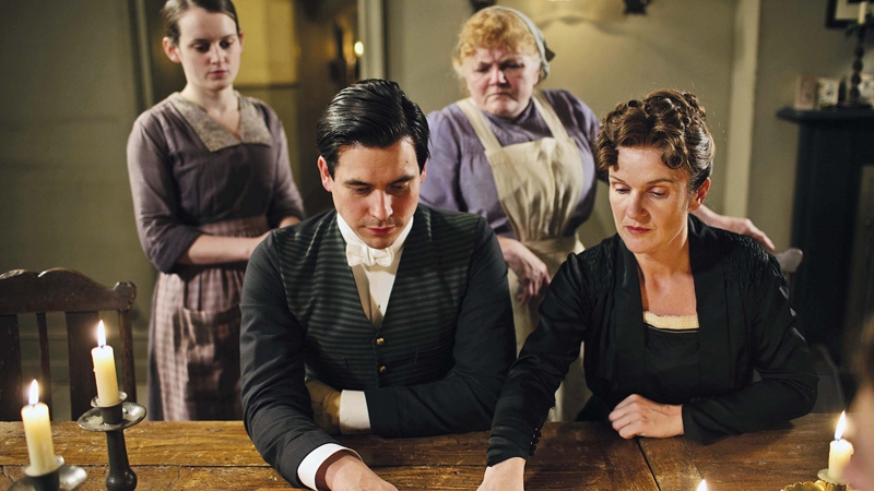 Rob James-Collier as Thomas with Lady's Maid O'Brien