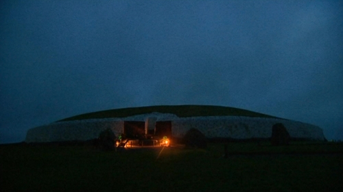Light from the rising sun would have light-up the inner chamber if conditions had been clear
