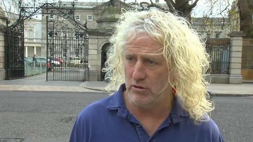 Mick Wallace wants to address the Dáil on Tuesday