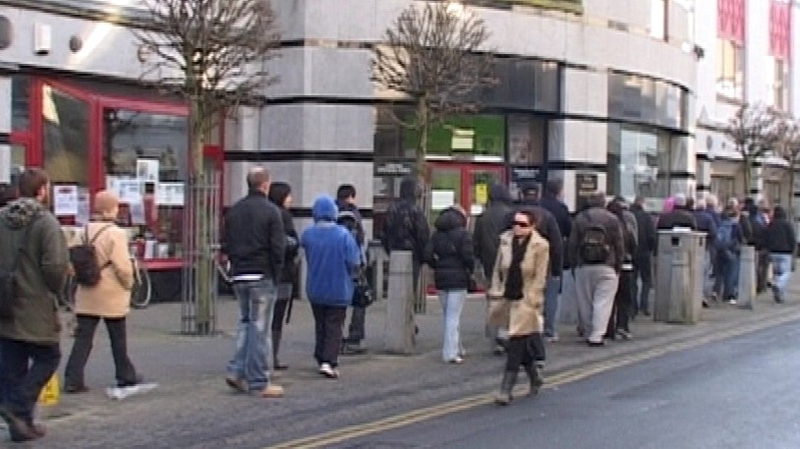 The highest rate of jobseeker benefit is €188, which can be cut by €44