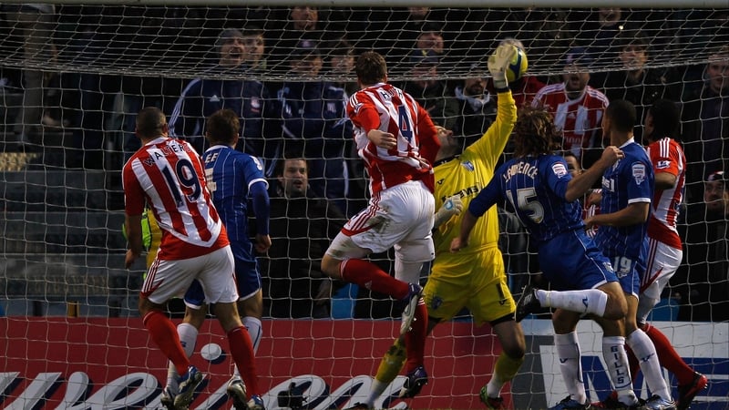Robert Huth - Scores Stoke's third goal