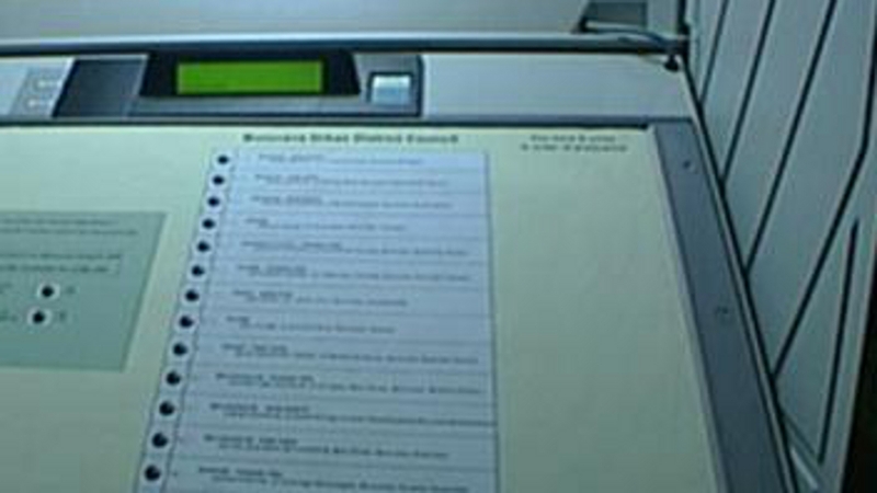 Michael Noonan said there may be a market for e-voting machines in Irish-themed pubs