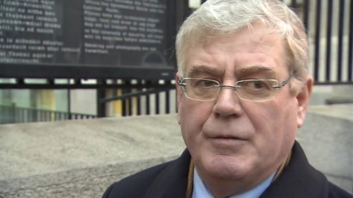 Eamon Gilmore said it is unhelpful to engage in public discussions on Anglo deal