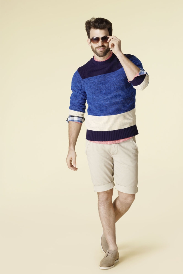 Sunglasses €3.99, jumper €34.99, shirt €24.99, shorts €17.99, camel shoes €29.99