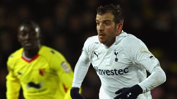A Rafael van der Vaart strike put Tottenham into the FA Cup fifth round