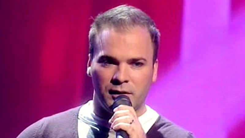 Fitzsimons sings Cyndi Lauper's hit True Colors