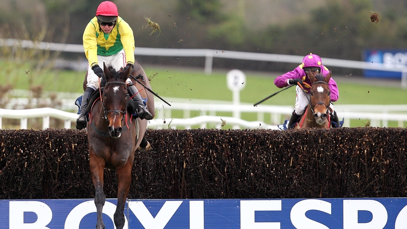 Andrew Lynch pulls clear of Big Zeb to land the spoils