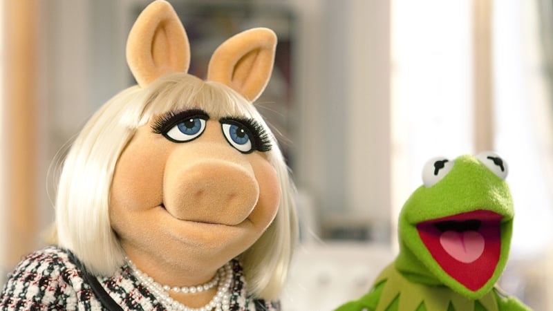 Miss Piggy and Kermit the Frog