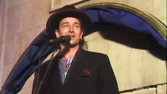 Bono sings at 'Rattle and Hum' film premiere (1988)
© RTÉ Stills Library 3036/04