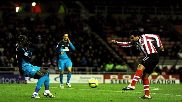 Kieran Richardson opens the scoring for Sunderland