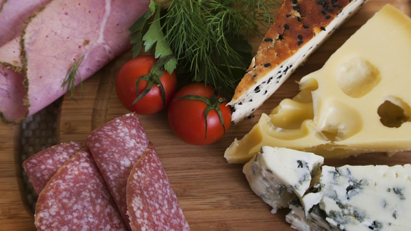 Ham, Irish cheese and pickled shallots