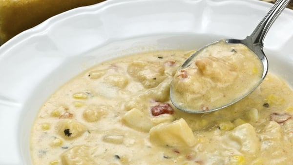Chicken stew, dried fruits, pine nuts