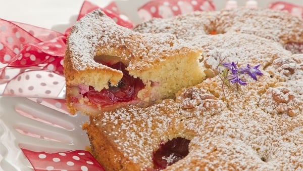 Fresh plum cake with almonds