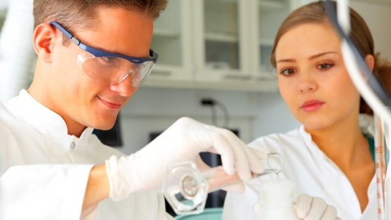 R&D spending topped €2 billion for the first time in 2013