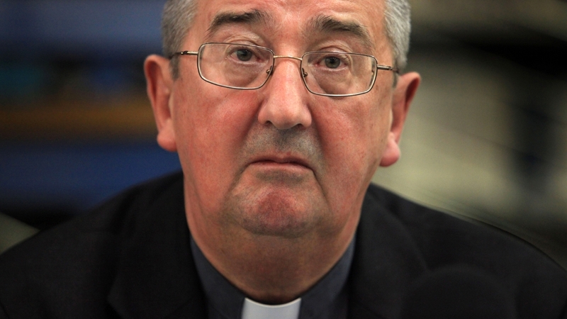 Diarmuid Martin apologises to the victims of child sex abuse during a press conference in 2009