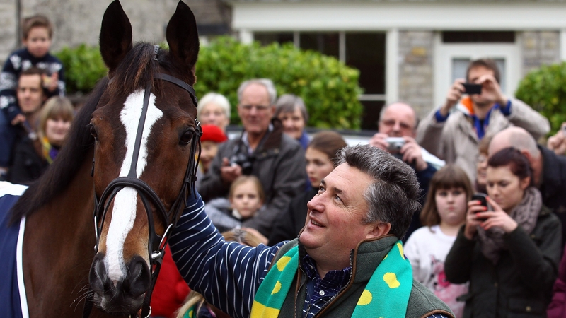 Kauto Star took a 'big step forward' towards his bid for a third Cheltenham Gold Cup