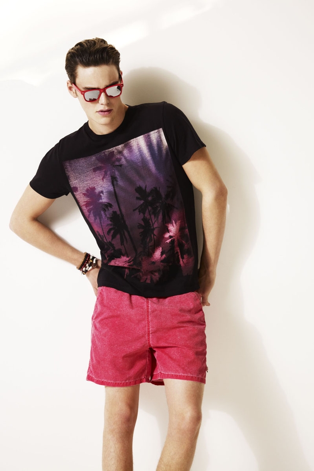 Sunglasses €18, t-shirt €24 and shorts €33.50