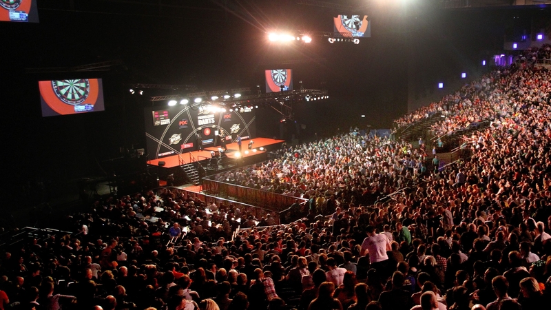 There are 9,000 fans at the O2 tonight