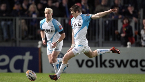 Dan Biggar kicked a penalty and two conversions
