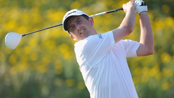 Peter Lawrie's course record 64 gave him the lead after the opening round at the Sicilian Open